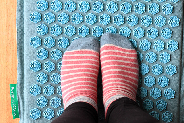 feet-on-pranamat