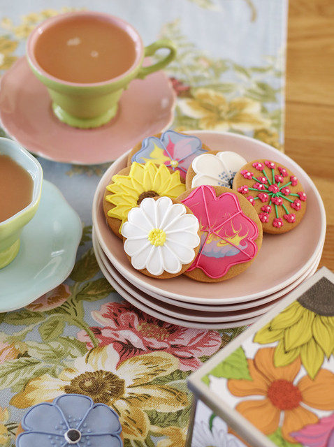 Flowery biscuits from biscuiteers