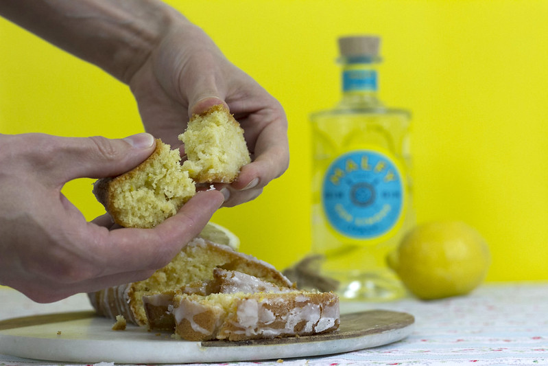 Moist Gin Drizzle Cake