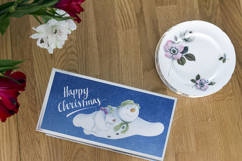 The Snowman Biscuiteers Tin